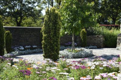 Manor Heath Queen Elizabeth 2 garden